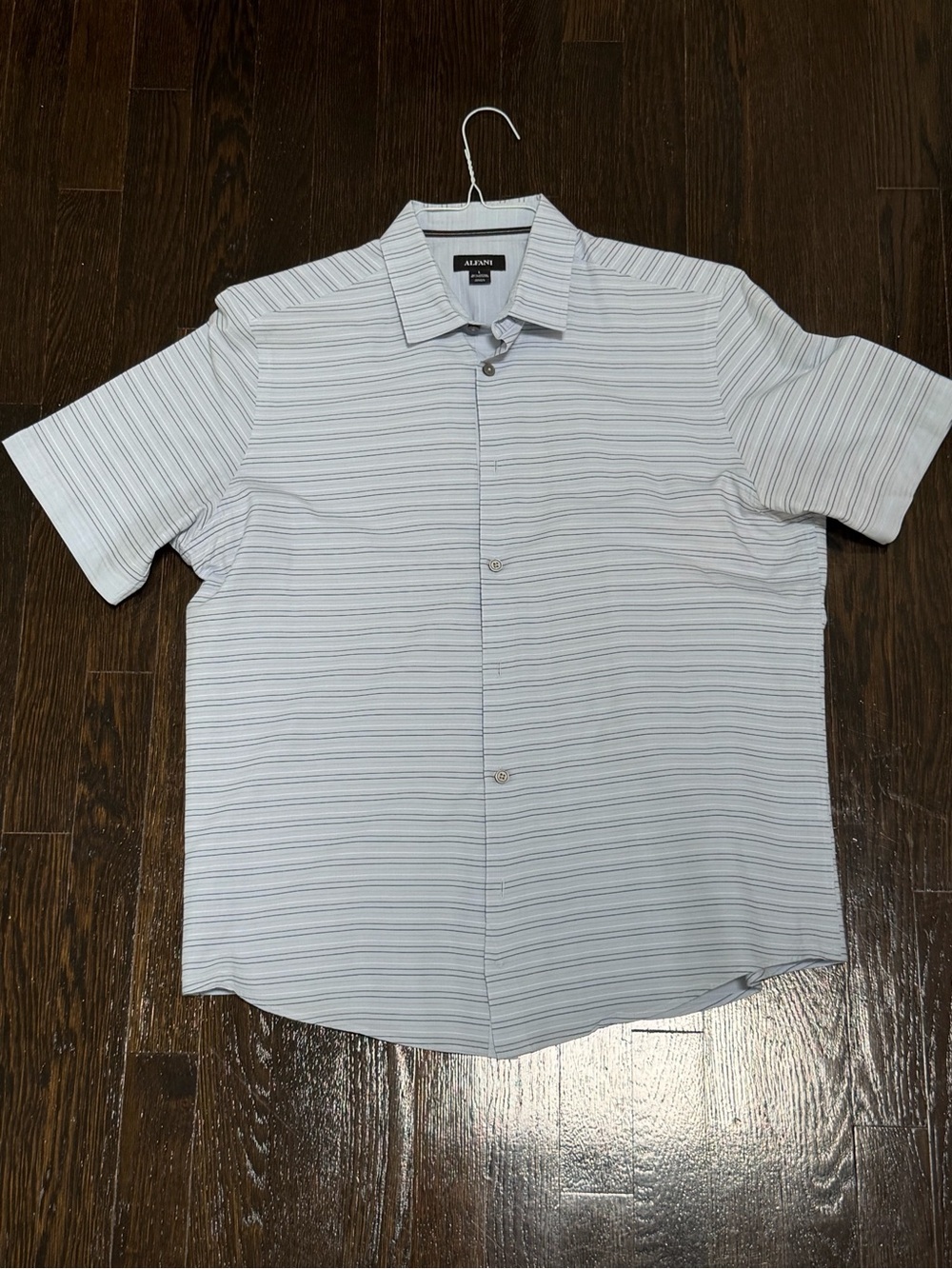 New Alfani Men’s Light Gray Striped Short Sleeve Button-Up Shirt